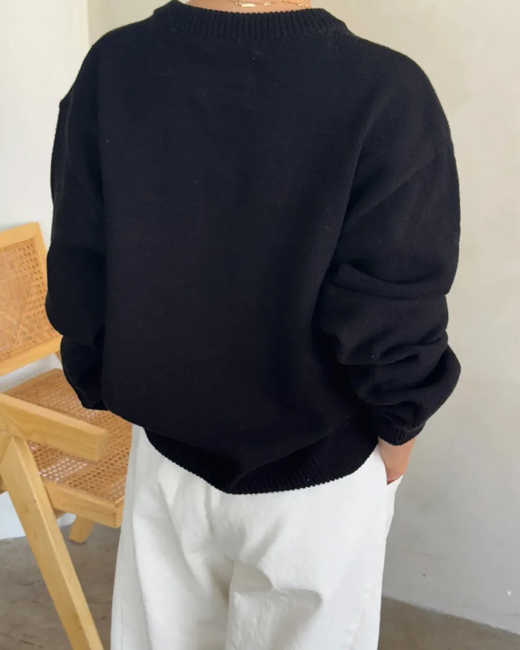 Le Bon Shoppe Gabby Cotton V-Neck Sweater - Black Outlet