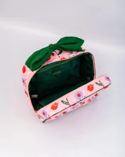 ban.do Getaway Toiletry Bag - Cherry Lips