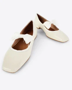 Intentionally Blank London Mary Jane - Creme Discount