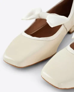 Intentionally Blank London Mary Jane - Creme Discount