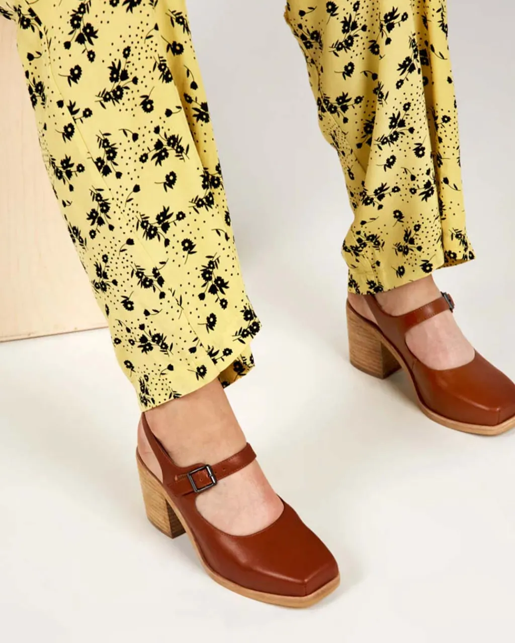 Intentionally Blank Office Clog - Cognac New