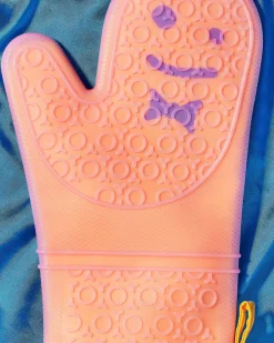 Staff The Oven Mitts New